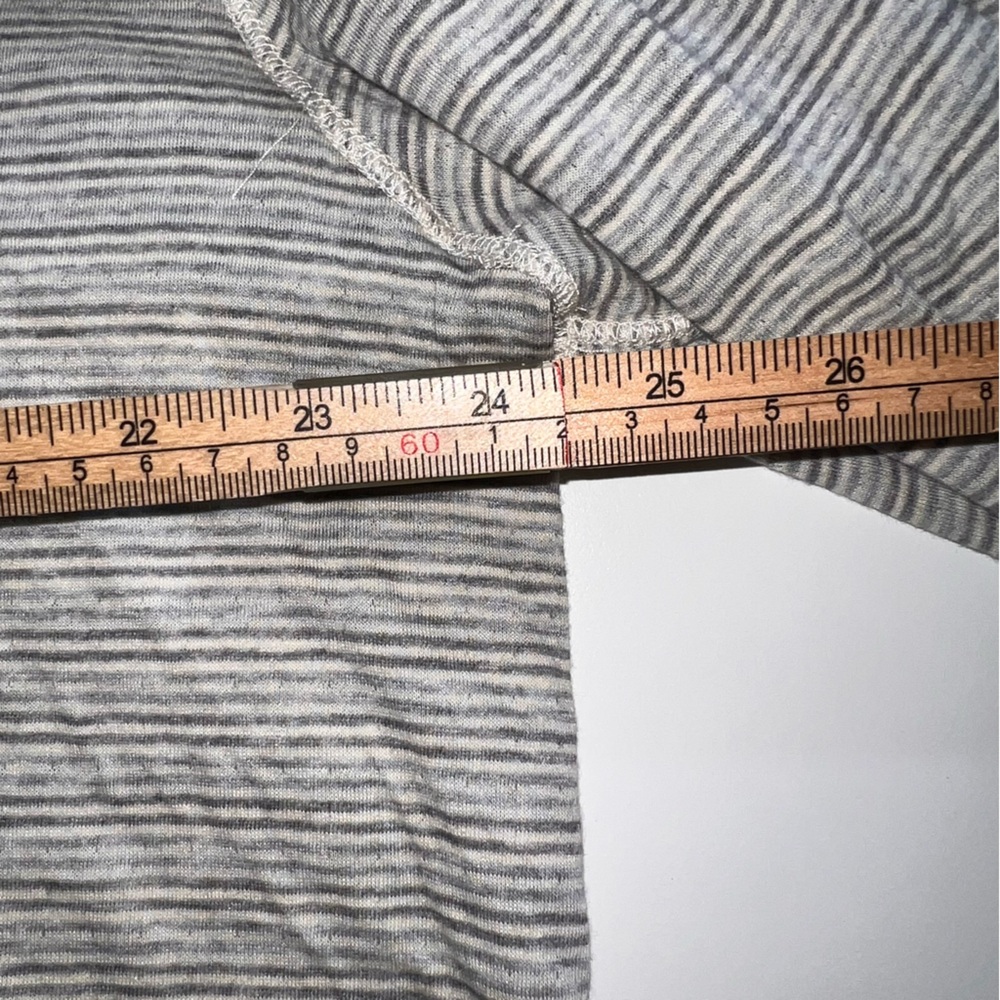 $128 Faherty long sleeve reversible shirt tee super soft XL - Picture 11 of 14